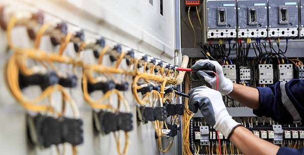 Professional Electrician technician working in Parkville, MO